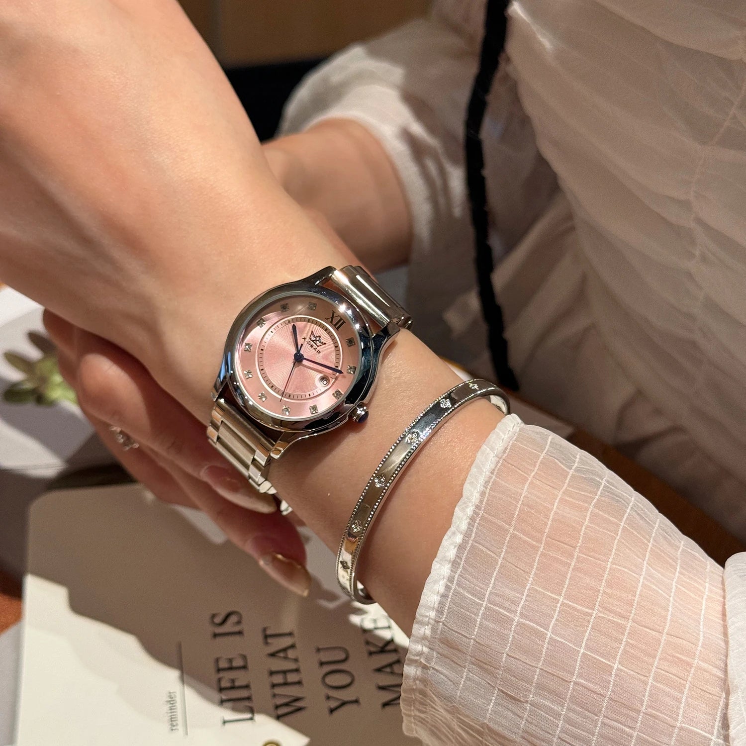 2025 New Fashion Women's Watch – Luxury Stylish Waterproof Quartz Wristwatch with Stainless Steel Band