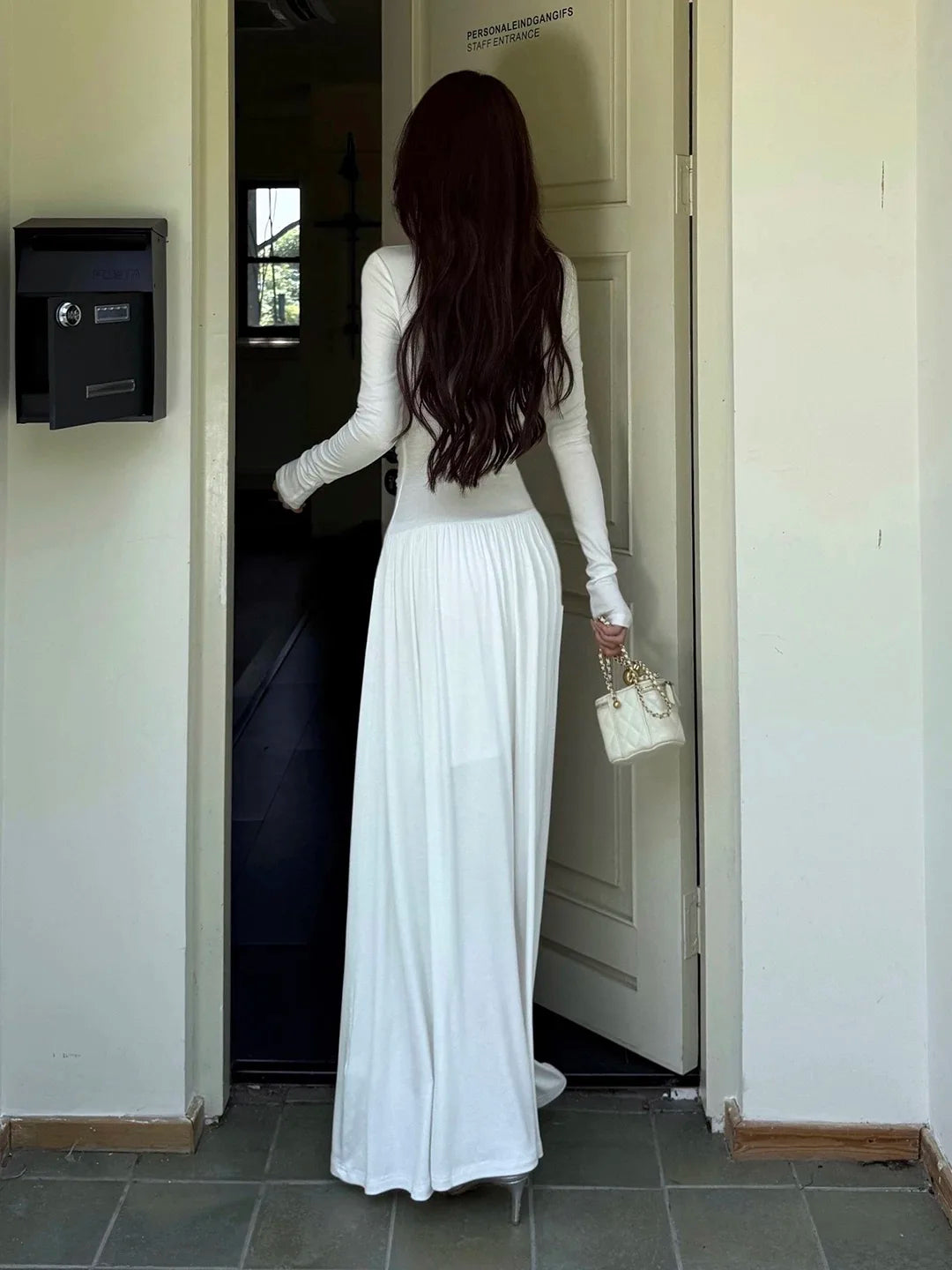 2026 French High-end Elegant Evening Gown Women's Long Sleeves V-neck Lace Patchwork Slim Long Dress Designed Minimalist Gown