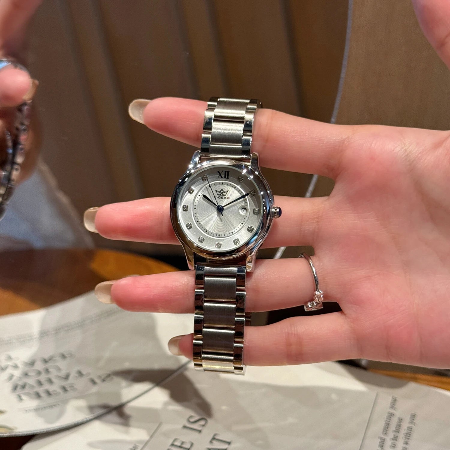 2025 New Fashion Women's Watch – Luxury Stylish Waterproof Quartz Wristwatch with Stainless Steel Band