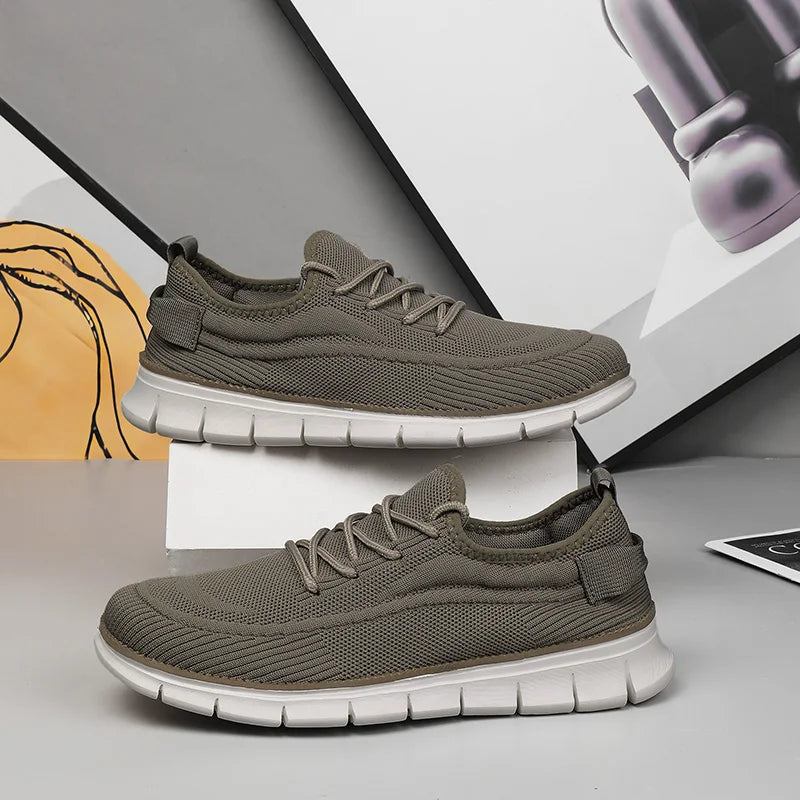 2025newmen'sandwomen'ssportsshoes, suitablefor all seasons, available in 3 color options. Easy to put on and take off, non-slip.